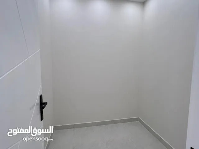 170 m2 2 Bedrooms Apartments for Rent in Buraidah Al Nahdah