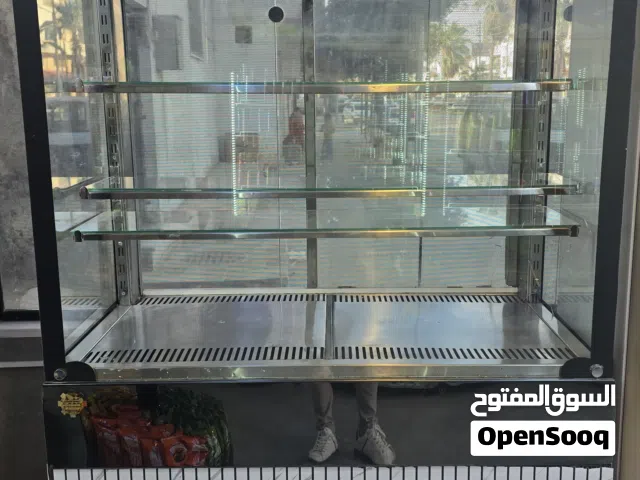 ثلاجة عرض حلويات