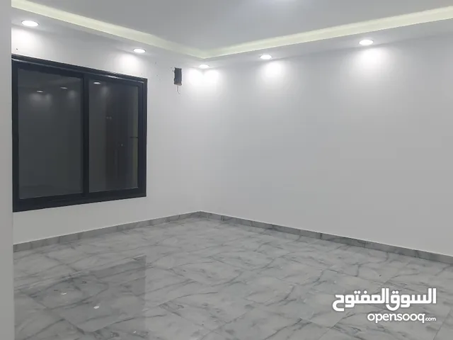 إيجار شقة إدارية مكاتب إدارية ماشاء الله في مدينة طرابلس منطقة زناته جديده  العمارة علي طريق الرئيسي