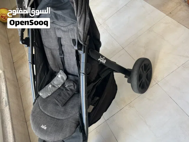 عربة أطفال Joie