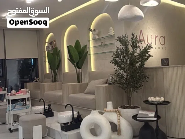 صالون أظافر للبيع لقطه يشمل ( الرخصة + الايجار )