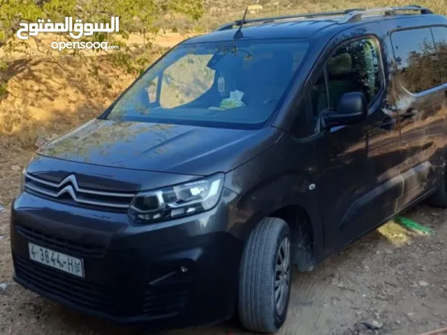 ستروين بارلنجو ترخيص 2021 اصل شركة  يد أولى  بدون حوادث بحالة ممتازة