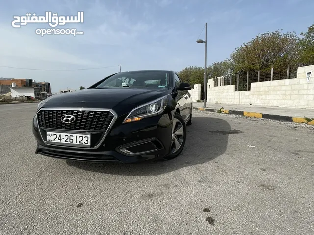 هيونداي سوناتا 2016 فل كامل ما عدا الفتحة وارد كوري
اسود ملوكي