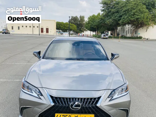 للبيع – لكزس ES 2021 الفل بانوراما نظيف جدا
