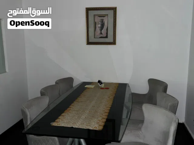 طاولة اجتماعات
