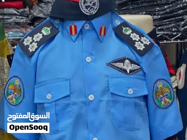 ملابس عسكرية امن عام واحذية متنوعة مقاسات جديدة