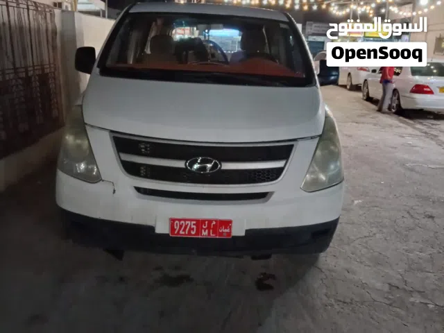 This bus Hyundai H1 over all good conditions This bus is manvel gare Ac in good condition Engine goo