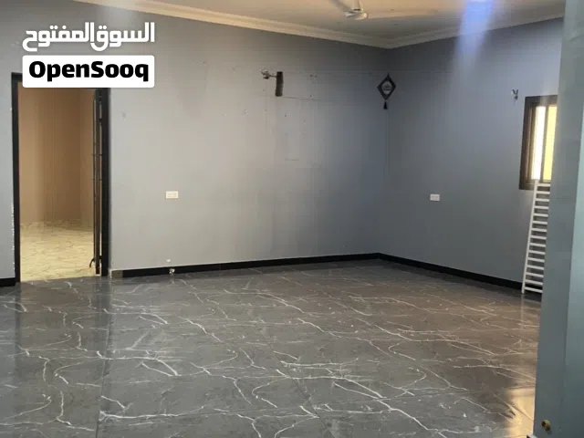 شقة للإيجار في مدينة حمد دوار 20
