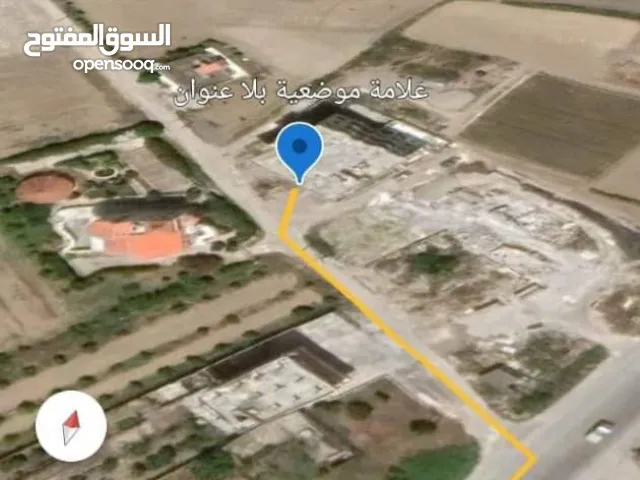 محل تجاري على الهيكل ، مع وجيبة