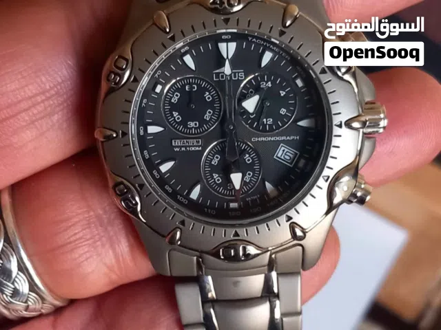 ساعة تيتانيوم