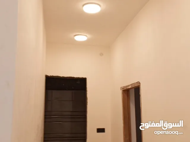 شغل كهرباء بسعار مناسبه خرائط بل سطح نزالات وتسليك وربط ولدينه كادر ونعمل في جميع مناطق البصره