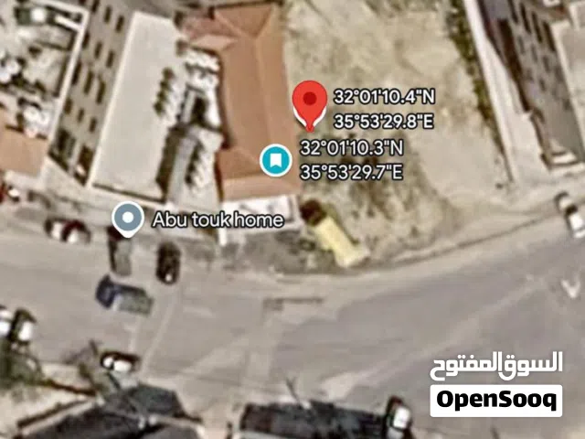 روف كله قرميد جديد 3 نوم مفروش مع تكييف وكهربائيات جديده للإيجار غير شامل فاتوره الكهربا من نص 8
