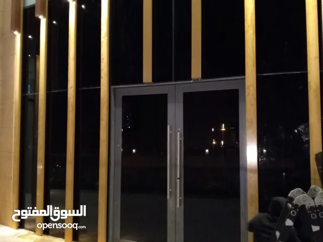 تركيب استيكر ثلجي ترميل وتظليل اسود وتجليد