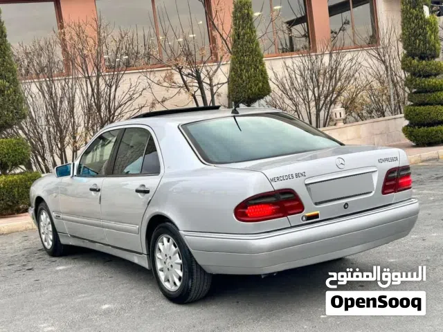 1998 مرسيدس بنز الفئة-E E 240