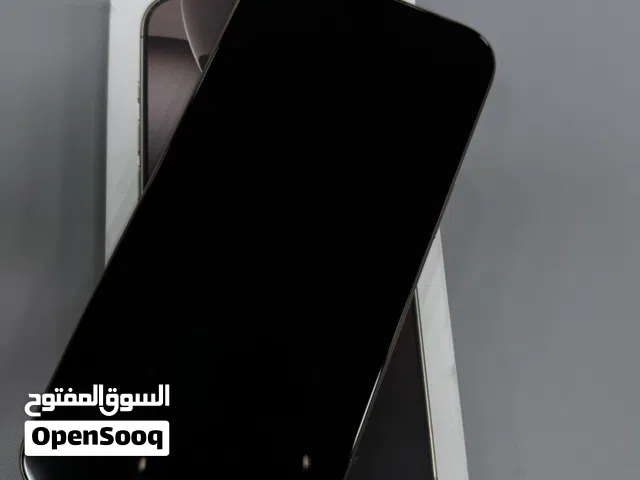 آيفون 16 برو ماكس مستخدم بحالة ممتازة بسعة 512 جيجابايت ذهبي كفالة لغاية 12/4/2026