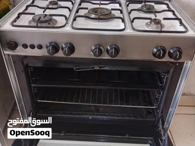 غاز 5عيون القياس 80سم بحاله ممتازه قطعو الأصلي كامل بسعر مناسب 65للاستفسار على رقم  الله يبارك لصاحب