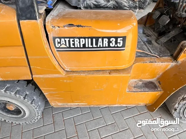 فوركلفت كاتربيلر موديل 2002