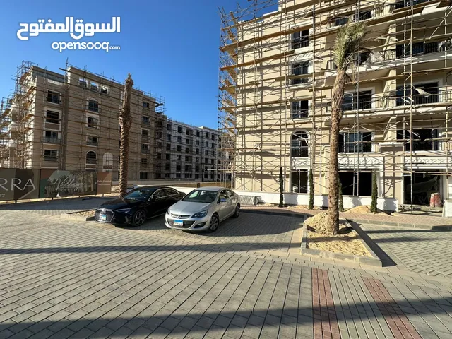 170 m2 3 Bedrooms Apartments for Sale in Giza Sheikh Zayed
