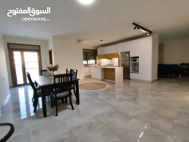 182 m2 3 Bedrooms Apartments for Sale in Ramallah and Al-Bireh Beitunia