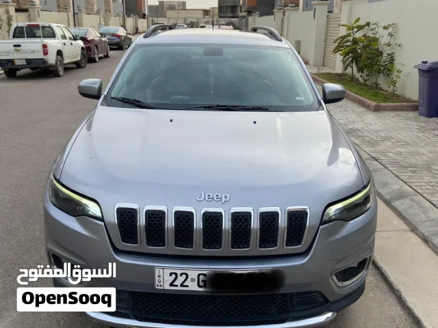 2019 جيب شيروكى Latitude LUX