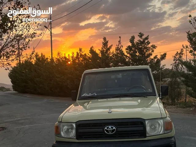 للبيع شاص لاند كروز 2012