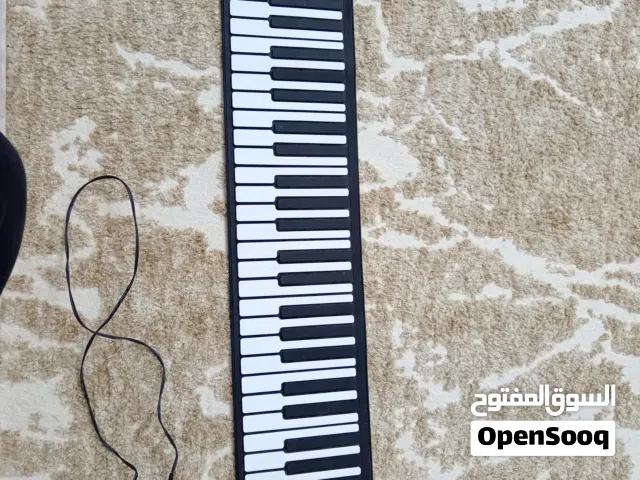 بيانو طوي للبيع 64 مفتاخ