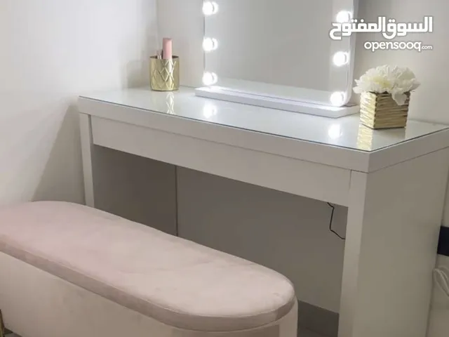 Makeup table wih mirror