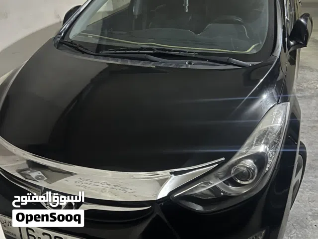2011 هيونداي افانتي Standard