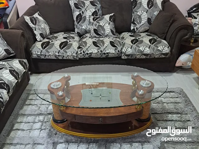 طقم كنب جلوس 8 مقاعد مع الطرابيزات زجاج للبيع