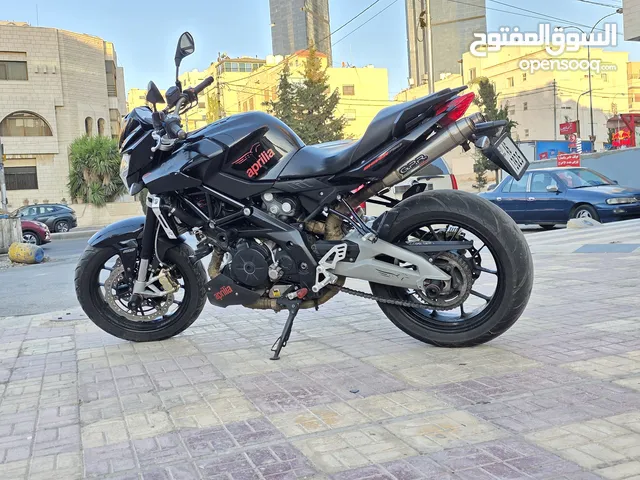 دراجة ابريليا 750 cc بحالة ممتازة 2016 ماشية 24000 فقط مالك ثاني صيانة دورية في الشركة 3200 دينار