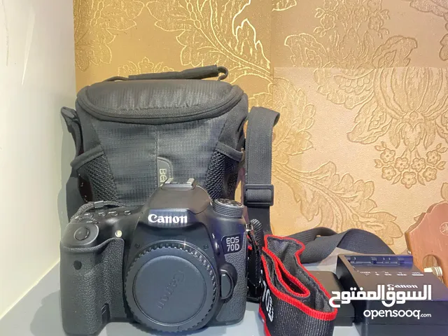 Canon 70D body with bag