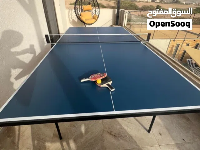 طاولة تنس ألمانية الصنع – اللون الأزرق المقاس القانوني الموحد: 274 سم × 152 سم