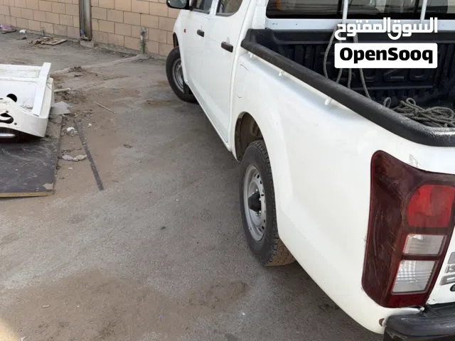 2023 ايسوزو D-ماكس GT
