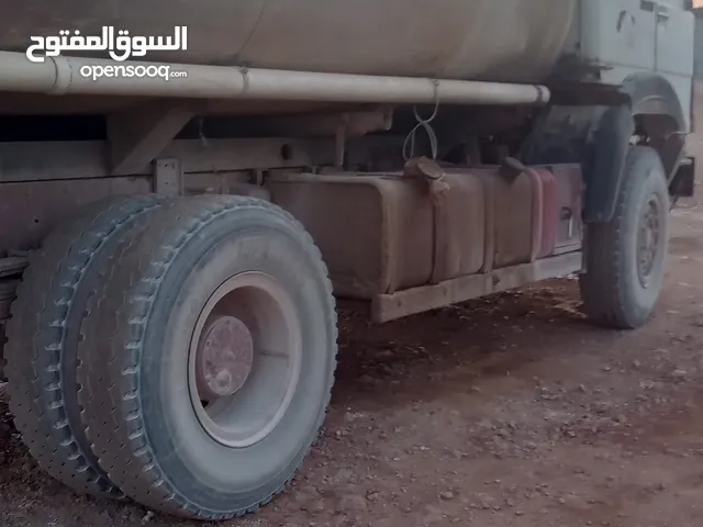 شاحنه للبيع أقرأ الوصف