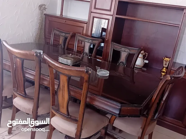 غرفة سفره مستعمله 8كراسي لون بني للبيع