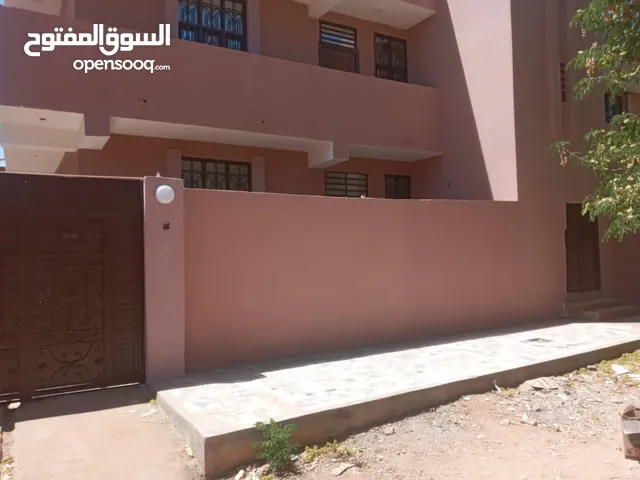 320 m2 More than 6 bedrooms Townhouse for Sale in Khartoum Omdurman
