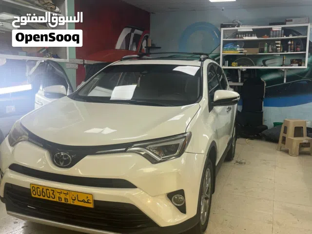 2017 تويوتا راف فور Limited