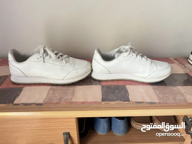 White champion shoes