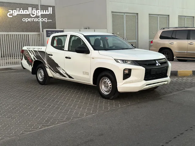 Mitsubishi L200 2020 GCC double cabin ميتسوبيشي ل200 بيك اب دبل كابين خليجي جير عادي بحاله ممتازه