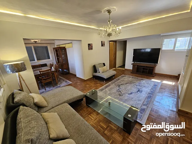 180m2 4 Bedrooms Apartments for Rent in Cairo Zamalek