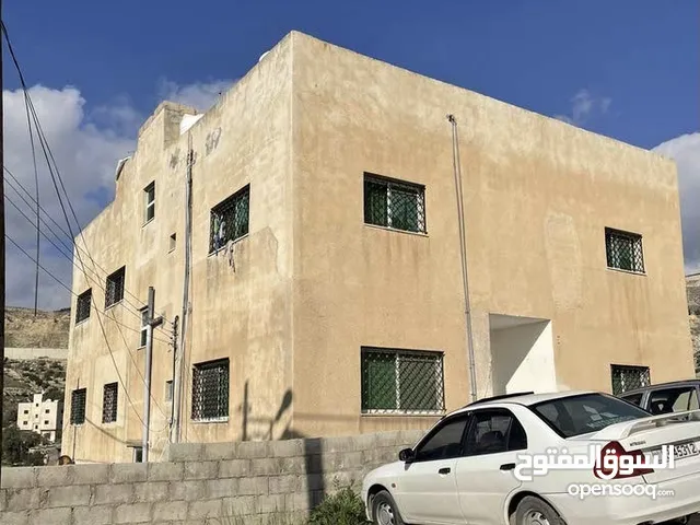 200 m2 2 Bedrooms Townhouse for Sale in Amman Mobes