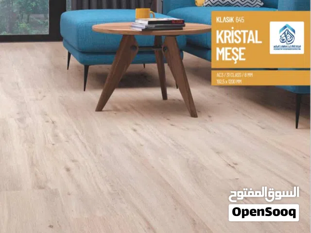 فني باركيه خشب ارضيات ونعلات فوم وشرايح بلاشتيك وبديل خشب وبديل رخام باركيه ضدالمياه