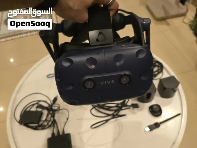 للبيع نظارة HTC Vive Pro مع كامل اكسسواراتها