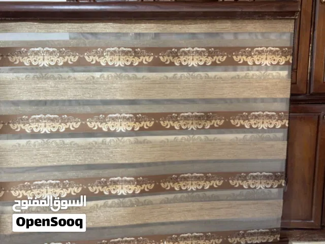 ستائر رول بحالة ممتازة – 175×139سم – نظيفة جداً