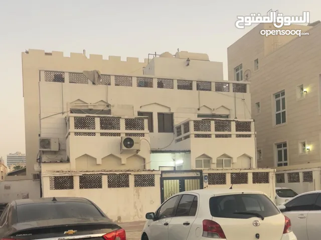 3000 ft² More than 6 bedrooms Townhouse for Sale in Abu Dhabi Hadbat Al Za'faranah