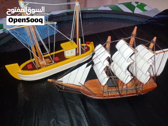 اثنين قوارب خشبية شغل يدوي حجم صغير تحف فنية