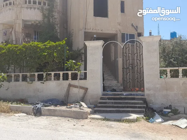 350 m2 More than 6 bedrooms Townhouse for Sale in Zarqa Al Sukhneh
