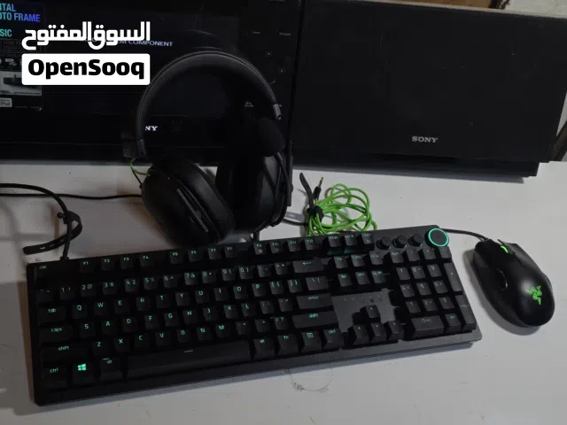 Razer huntsman V2 keyboard bundle with Razer mouse and headphones