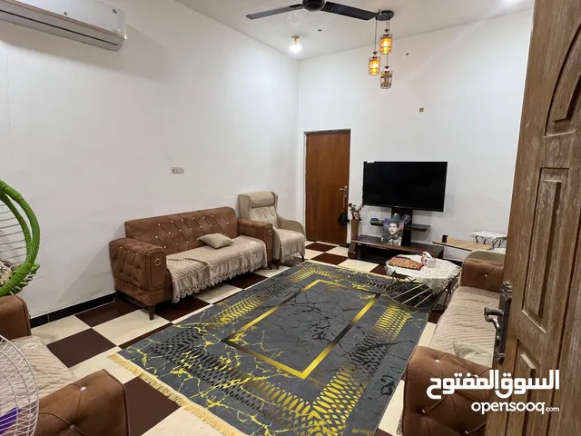 195 m2 More than 6 bedrooms Townhouse for Sale in Basra Juninah