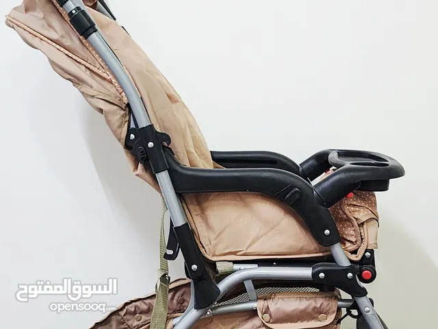 عربة أطفال بحالة جيدة وبجودة ممتازة (من جهتين)